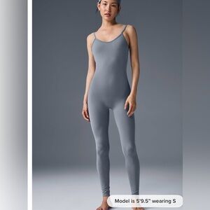 ALO , S, Airbrush One And Done Onesie - Steel Grey
Jumpsuit